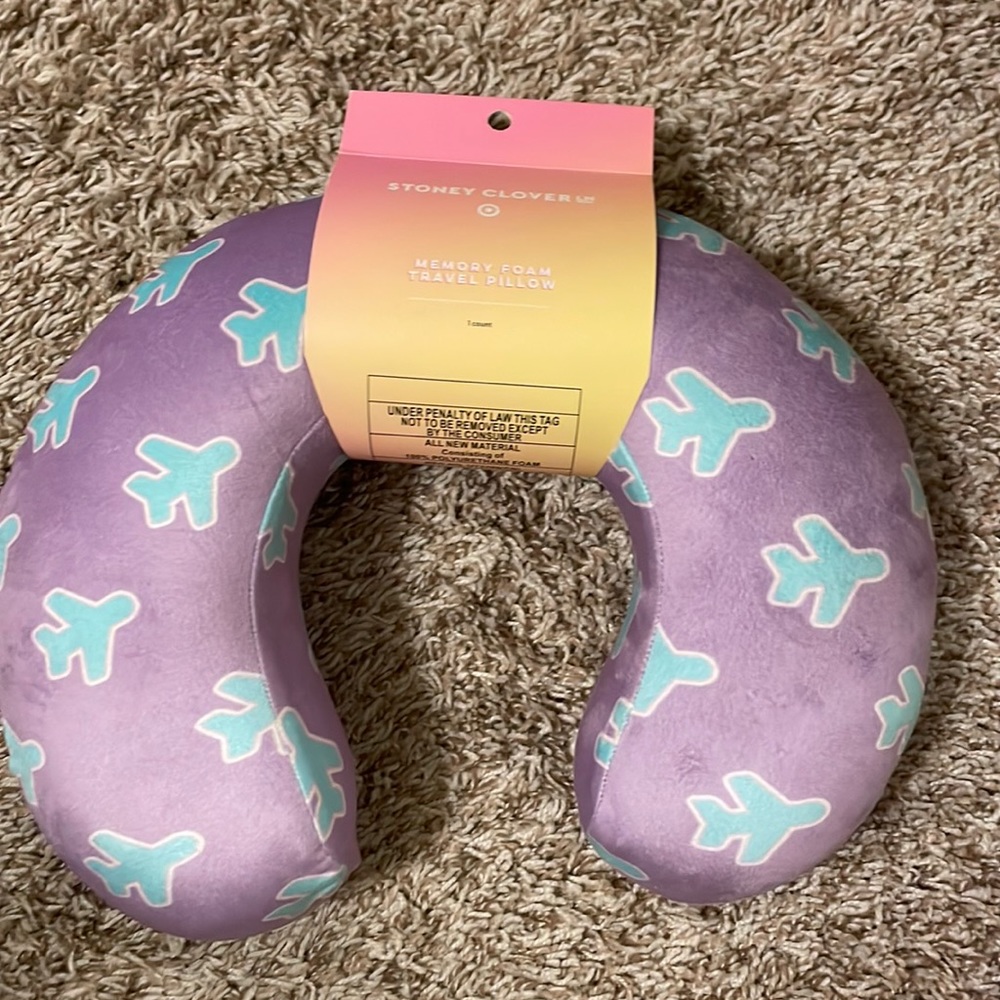 Stoney Clover Travel pillow